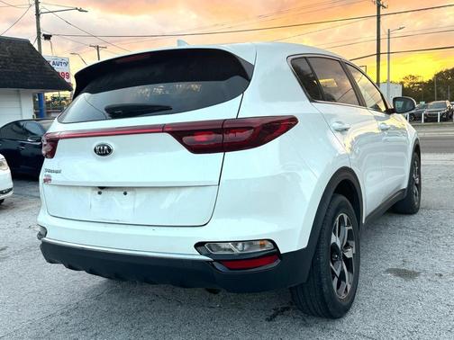 2022 Kia Sportage LX