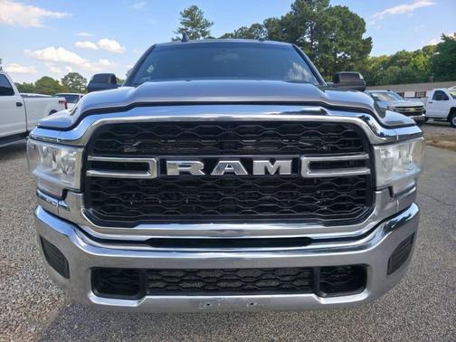 Billet Silver Metallic Clearcoat 2022 RAM 2500 Tradesman Crew Cab 4x4 8' Box