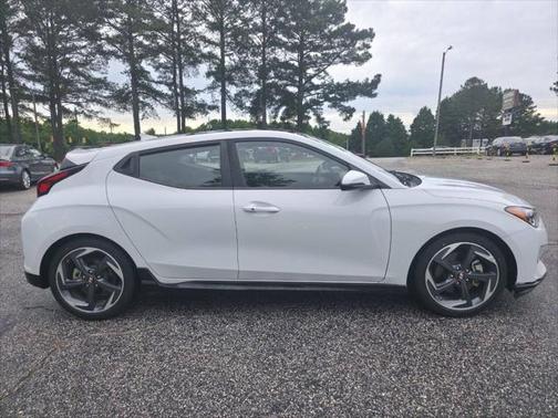 2020 Hyundai Veloster Base