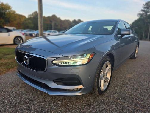 2018 Volvo S90 T5 Momentum