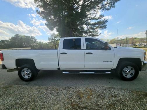 Summit White 2018 Chevrolet Silverado 2500 WT
