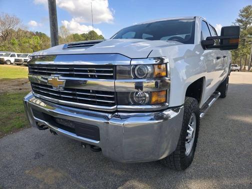Summit White 2018 Chevrolet Silverado 2500 WT