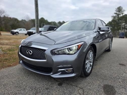 2015 INFINITI Q50 Premium