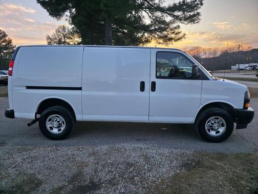 2021 Chevrolet Express 2500 RWD 2500 Regular Wheelbase WT