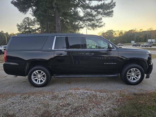 2017 Chevrolet Suburban LT