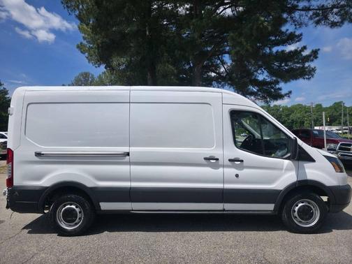 Oxford White 2018 Ford Transit-150 Base