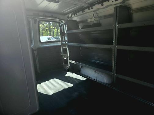 Summit White 2019 Chevrolet Express 2500 Work Van