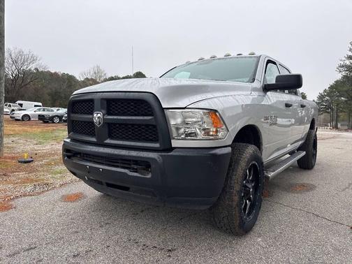2018 RAM 2500 Tradesman Crew Cab 4x4 6'4' Box