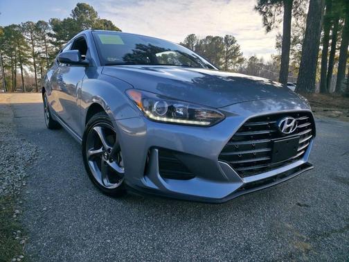 2019 Hyundai Veloster 2