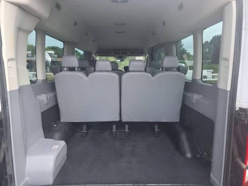 Oxford White 2015 Ford Transit-350 XL