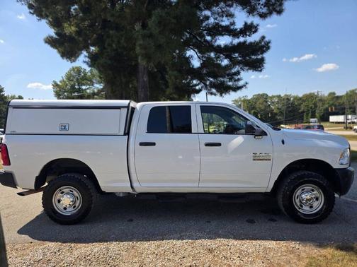 2018 RAM 2500 Tradesman Crew Cab 4x4 6'4' Box