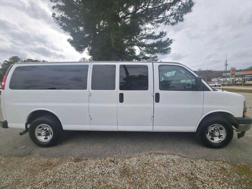 2019 Chevrolet Express 3500 LT
