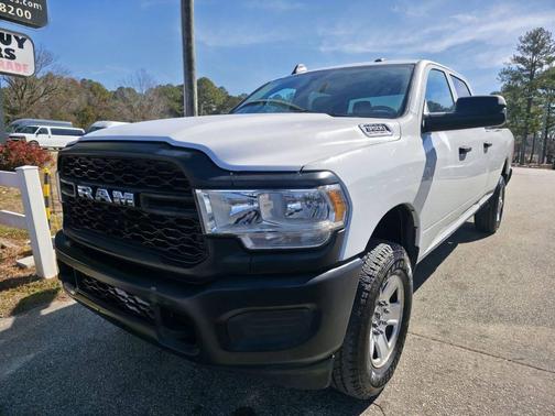 2022 RAM 3500 Tradesman Crew Cab 4x4 8' Box