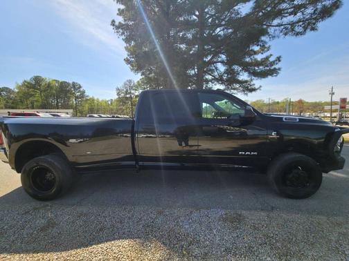 Diamond Black Crystal Pearlcoat 2020 RAM 3500 Tradesman Crew Cab 4x4 8' Box