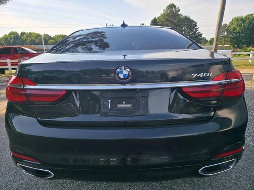 Black 2018 BMW 740 740i 4dr Sedan