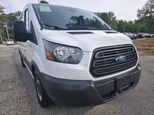 Oxford White 2018 Ford Transit-150 XL