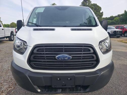 Oxford White 2018 Ford Transit-150 XL