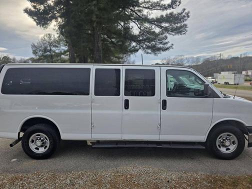 2018 Chevrolet Express 3500 LT