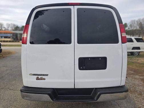 Summit White 2018 Chevrolet Express 3500 LT