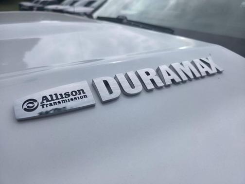 Summit White 2019 Chevrolet Silverado 2500 WT