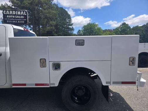 Bright White Clearcoat 2018 RAM 3500 Tradesman Crew Cab 4x2 8' Box