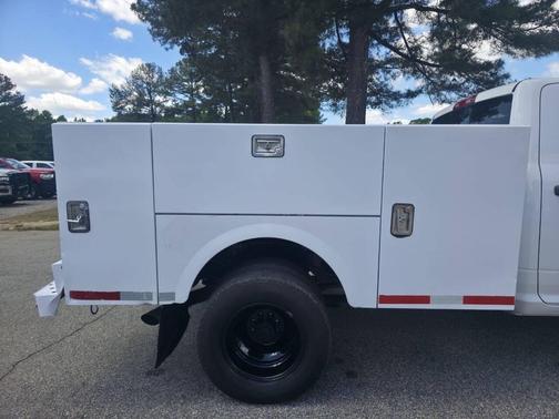 Bright White Clearcoat 2018 RAM 3500 Tradesman Crew Cab 4x2 8' Box