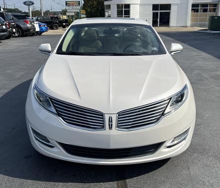2016 Lincoln MKZ Base