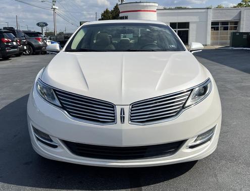 2016 Lincoln MKZ Base