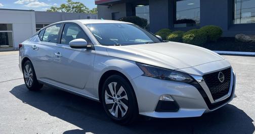 2022 Nissan Altima S FWD