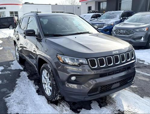 2023 Jeep Compass Latitude Lux