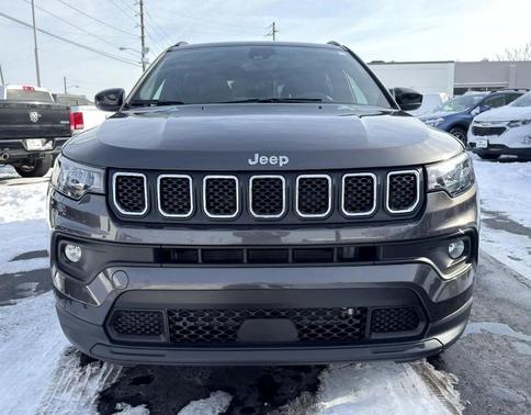 2023 Jeep Compass Latitude Lux