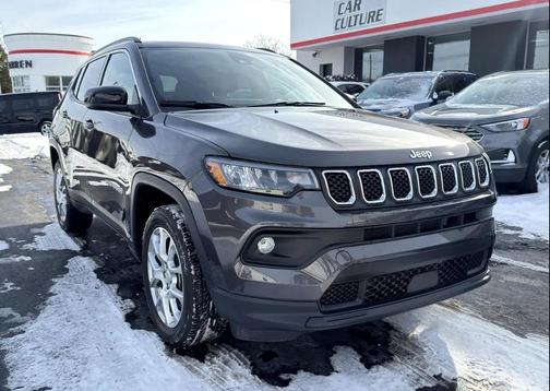 2023 Jeep Compass Latitude Lux