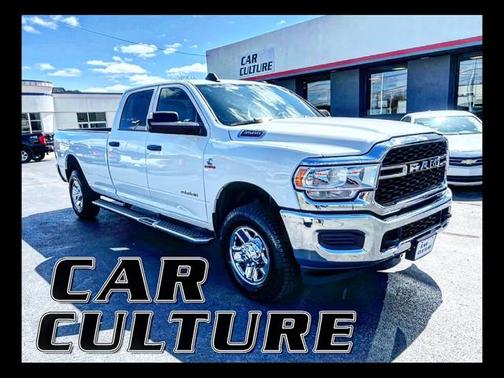 2022 RAM 3500 Tradesman Crew Cab 4x4 8' Box