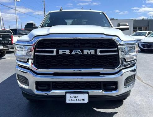 2022 RAM 3500 Tradesman Crew Cab 4x4 8' Box