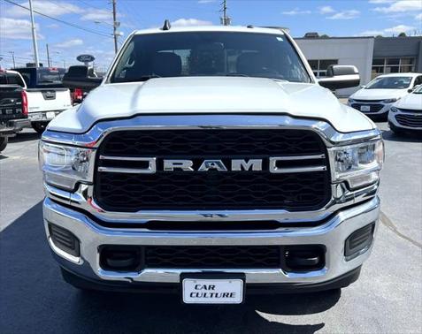 2022 RAM 3500 Tradesman Crew Cab 4x4 8' Box