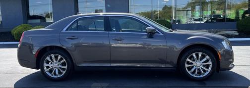 2020 Chrysler 300 Touring