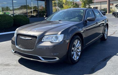2020 Chrysler 300 Touring
