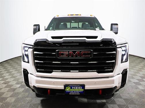2026 GMC Sierra 3500 AT4