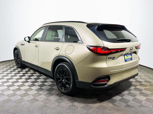 Zircon Sand Metallic 2026 Mazda CX-70 3.3 TURBO PREFERRED