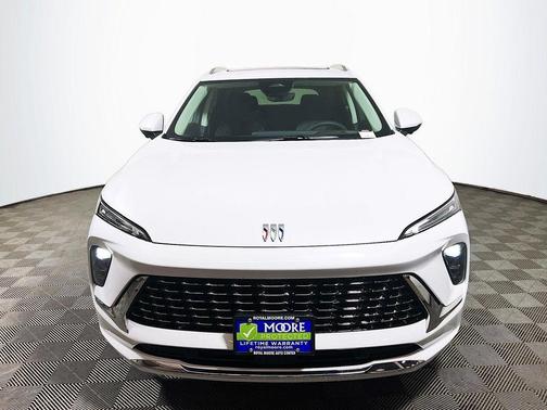 White Tri-Coat 2026 Buick Envision Avenir