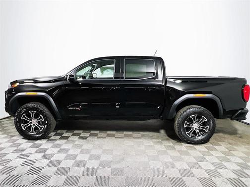 2025 GMC Canyon AT4