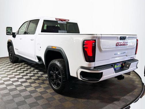 Summit White 2026 GMC Sierra 3500 AT4