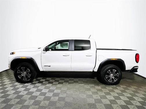2025 GMC Canyon AT4