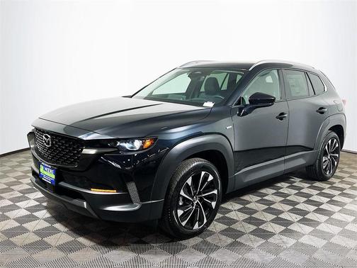 2025 Mazda CX-50 PLUS