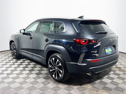2025 Mazda CX-50 PLUS