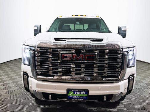 Summit White 2026 GMC Sierra 2500 Denali