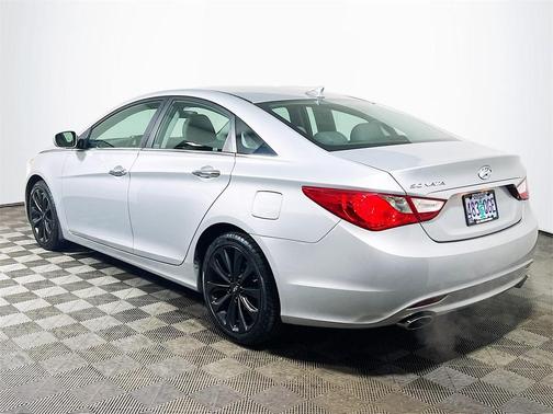2011 Hyundai SONATA SE