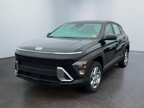 Abyss Black Pearl 2026 Hyundai KONA SE