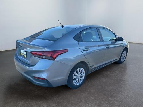 2021 Hyundai Accent SE