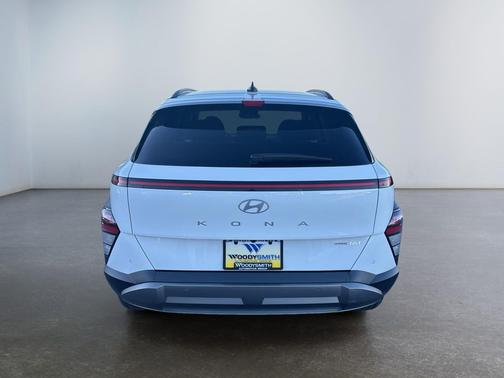 Atlas White 2026 Hyundai KONA Limited